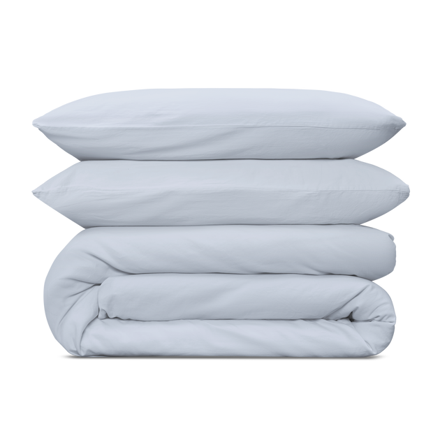 Due Sengesett i matt sateng