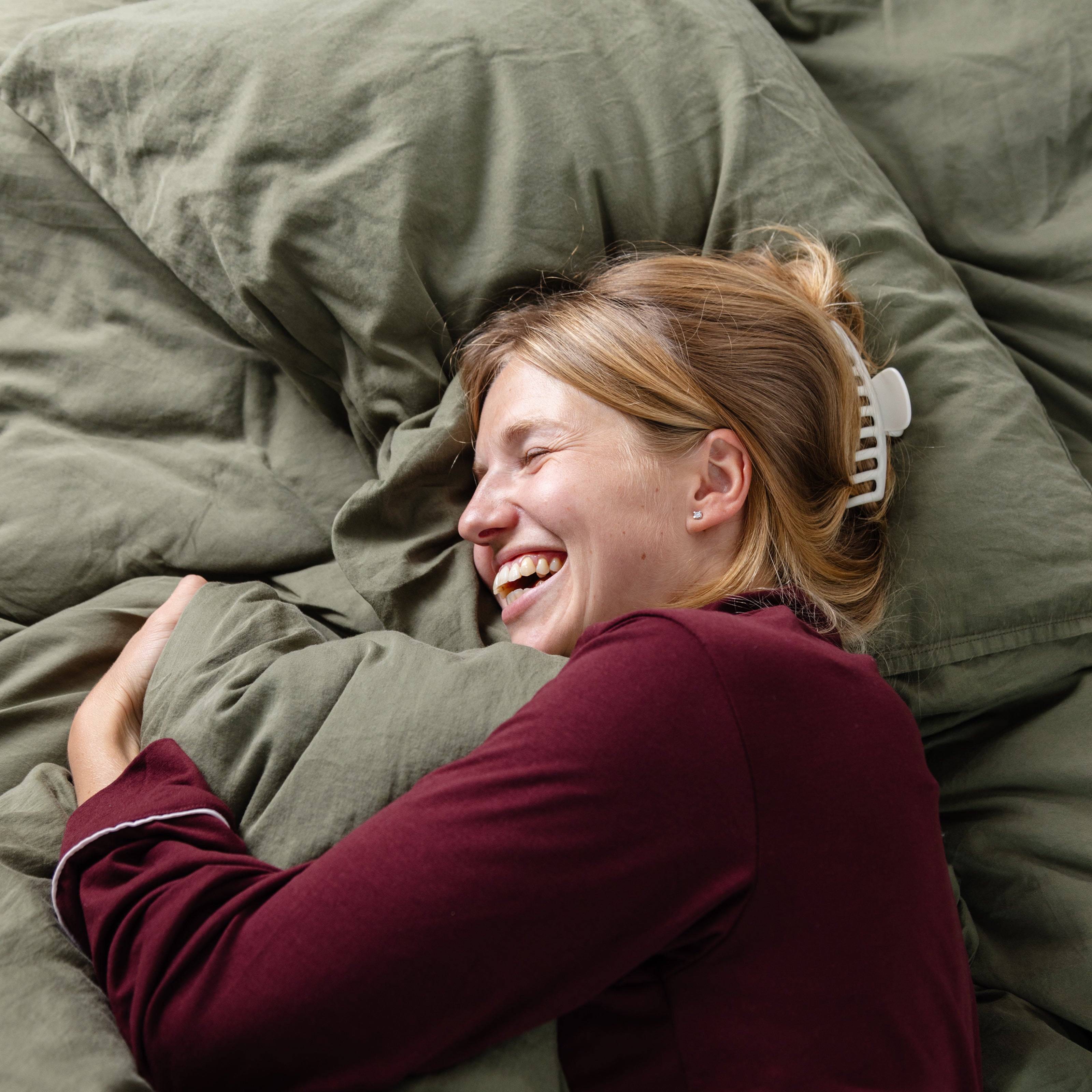 Mose Sengesett i matt sateng