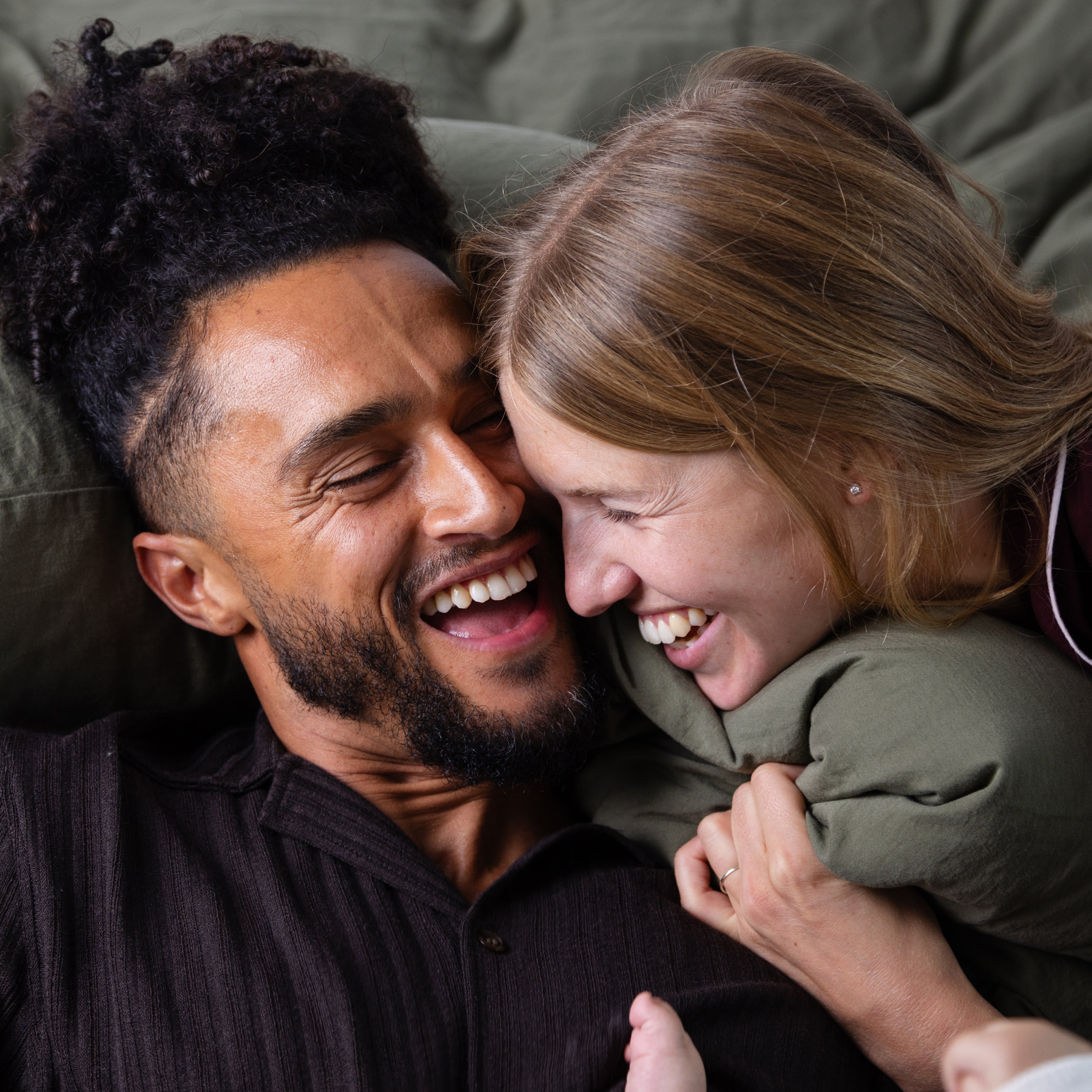 Mose Sengesett i matt sateng